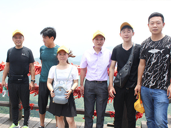 金沙集团www3354cc2017年团队旅游-2